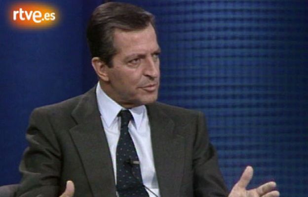 Programas y Concursos en el Archivo de RTVE - Entrevista a Adolfo Suárez en 'Primera Fila' (1990)