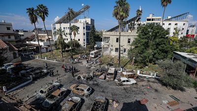 Un bombardeo israelí deja cientos de muertos en un hospital en el centro de Gaza      