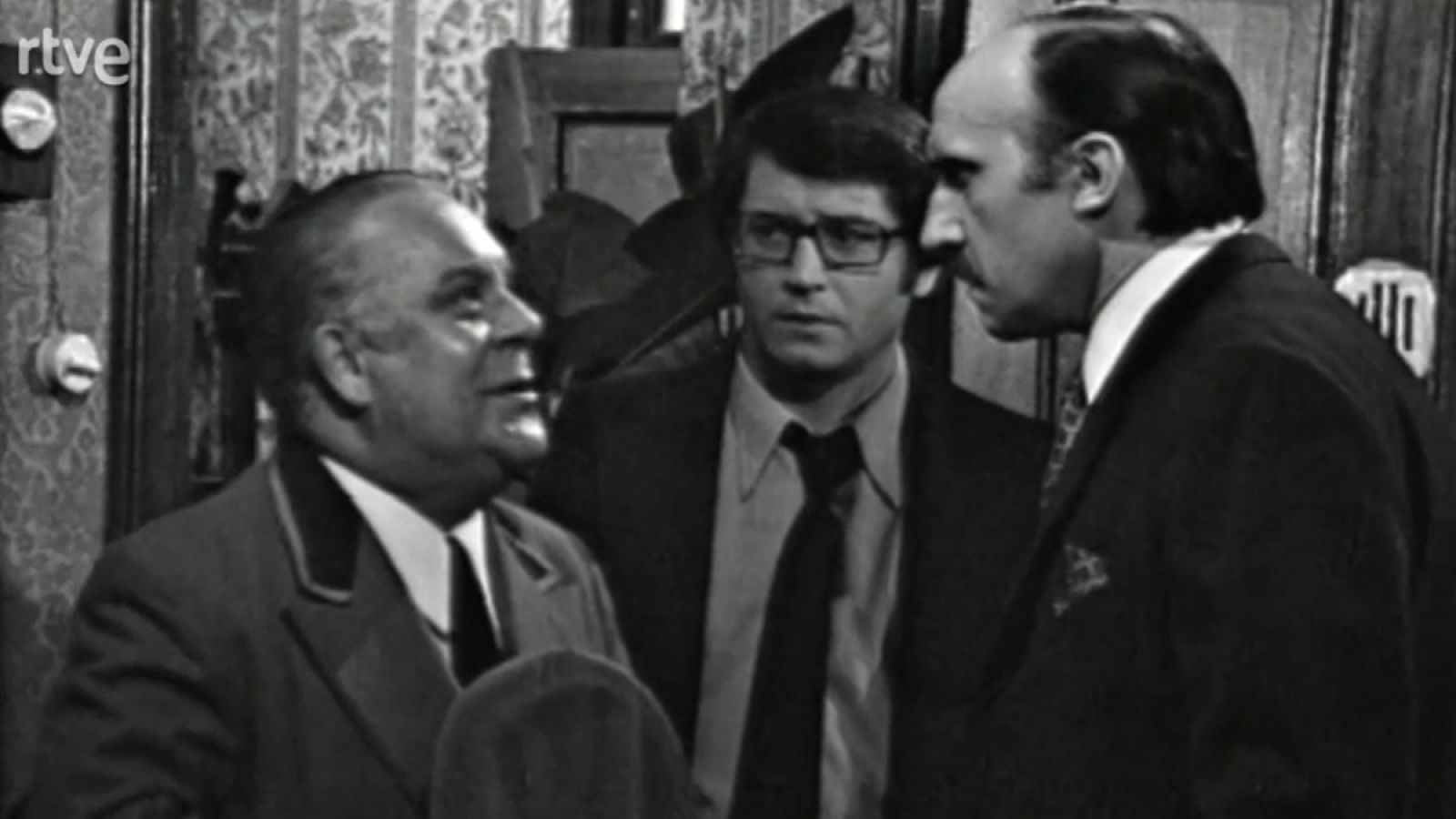 Los maniáticos - Un día negro - Los maniáticos | Ver