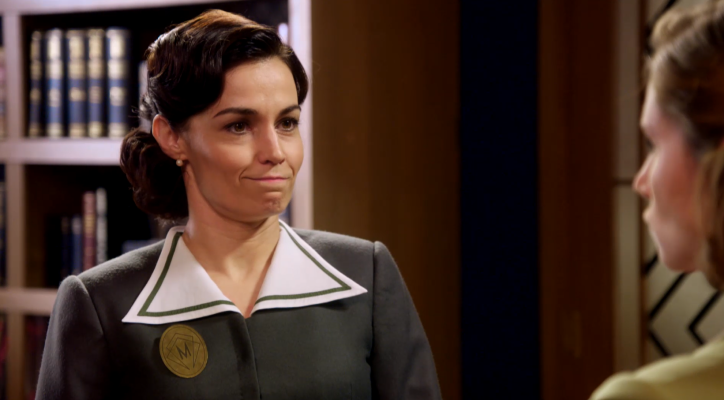 Salón de té La Moderna - Teresa amenaza a Matilde: "Te voy a poner de patitas en la c