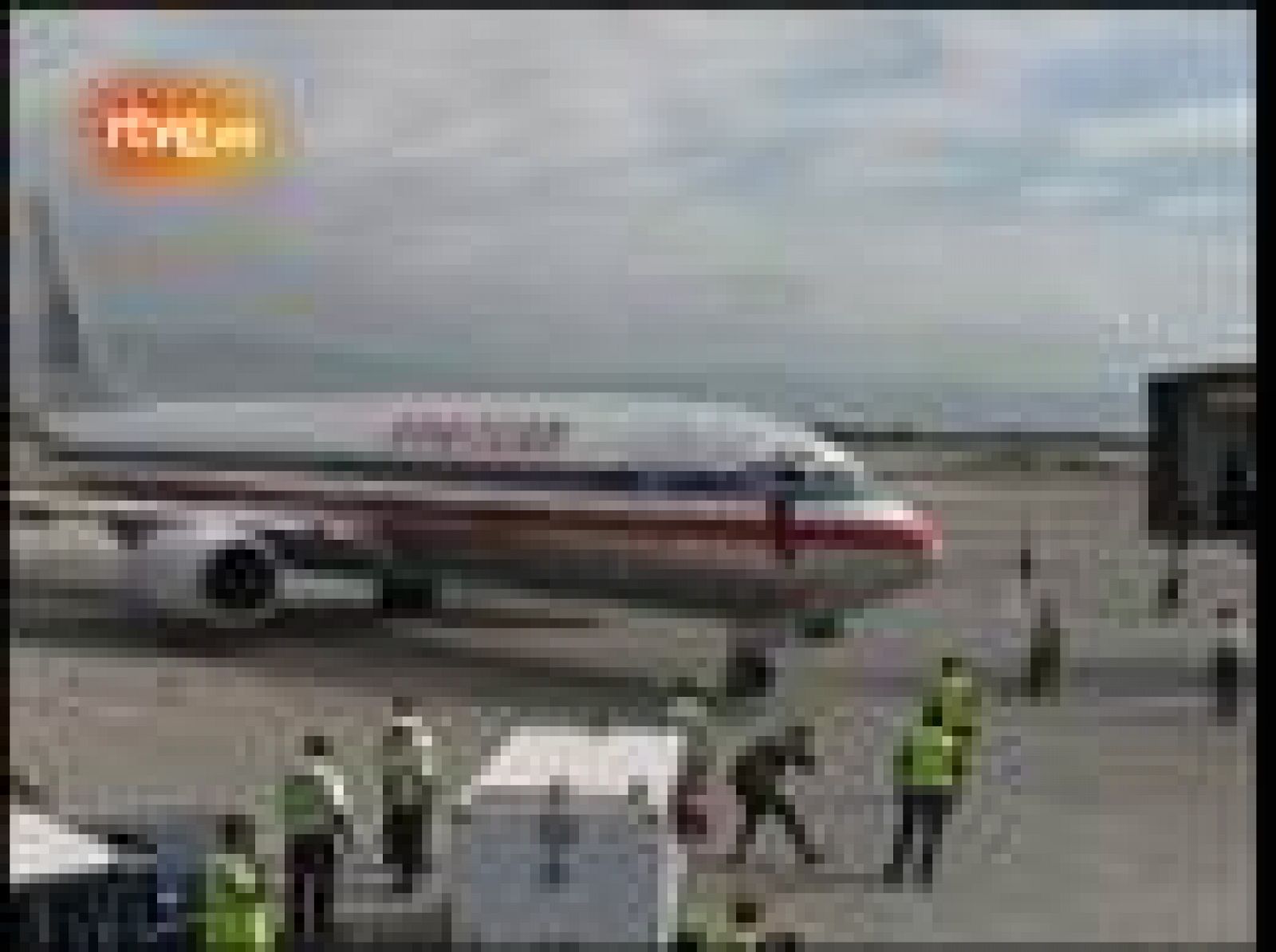 Se trata de un vuelo de American Airlines procedente de Miami. (Edición de vídeo: VICTOR CASTAÑO)