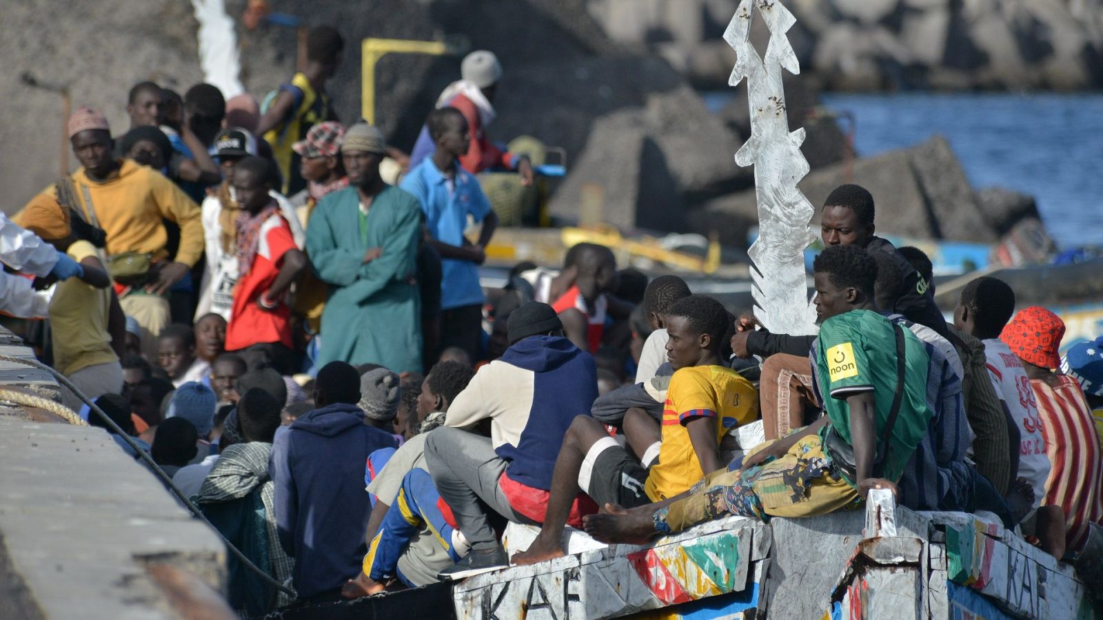 El repunte de llegadas de migrantes a Canarias obliga a ampliar los recursos de acogida