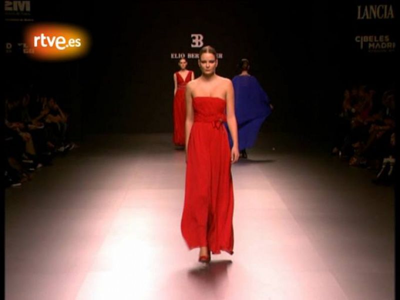 Desfile de Elio Berhanyer en la Cibeles Madrid Fashion Week