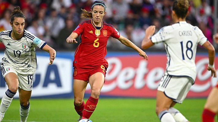 Fútbol - Derroche de detalles de Aitana Bonmatí ante Italia en la previa del Balón de Oro