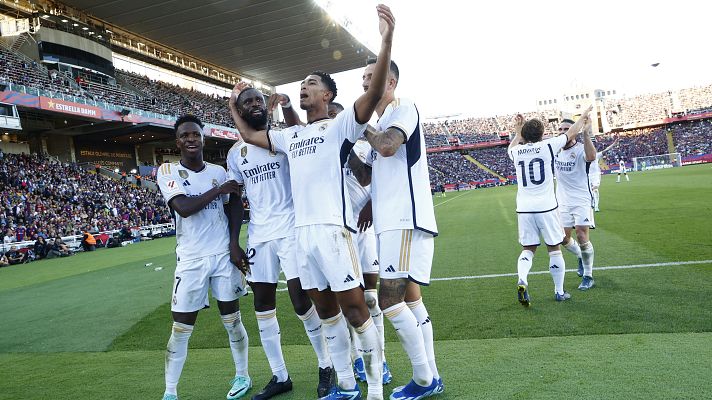 Resúmenes de LaLiga - Barcelona - Real Madrid: resumen del partido de la 11ª jornada de Primera División