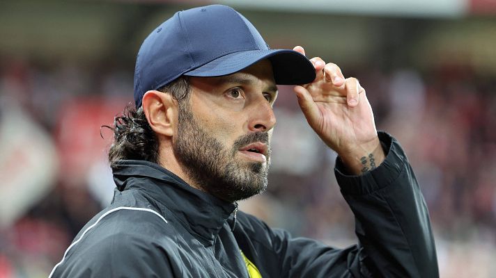 Telediario Matinal - Los ultras del Marsella apedrean el autobús del Lyon y hieren a Fabio Grosso