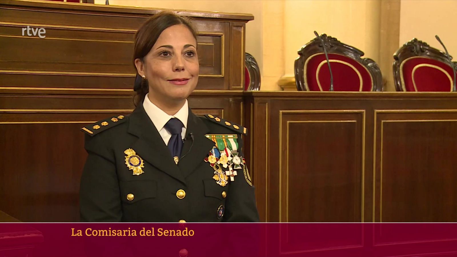 Parlamento - El reportaje - Olga Jiménez, la Comisaria del Senado - 28/10/2023