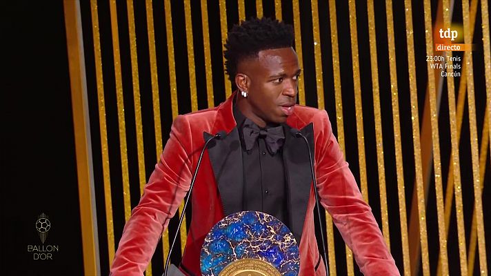 Vinicius Jr, tras recibir el Trofeo Sócrates: "Es muy triste tener que hablar sobre racismo"