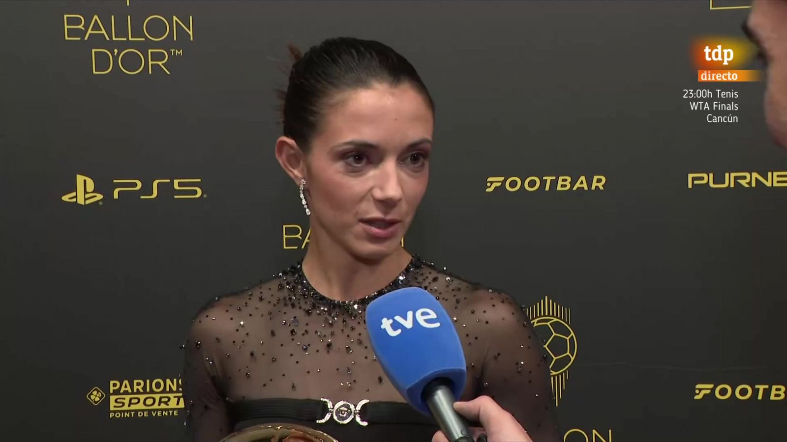 Aitana Bonmatí, a RTVE tras ganar el Balón de Oro: "Estoy en las nubes"  -- Ver ahora