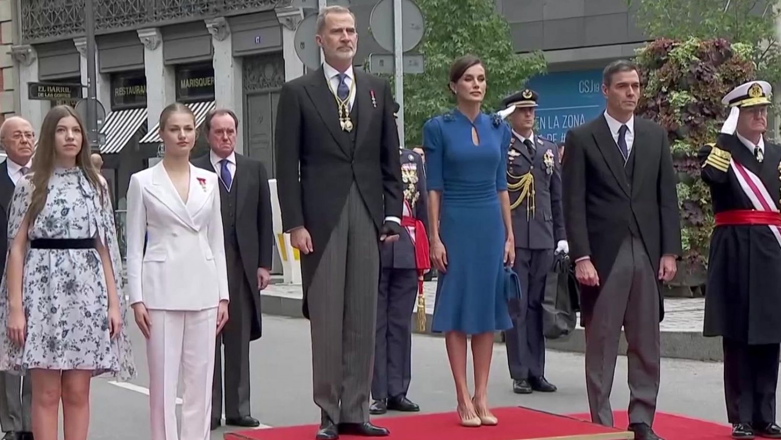 La familia real llega al Congreso de los Diputados para la jura de la Constitución de la princesa Leonor