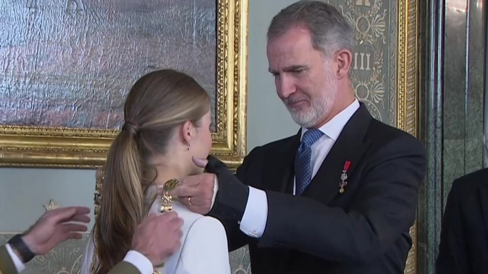 La Princesa de Asturias recibe el Gran Collar de la Orden de Carlos III