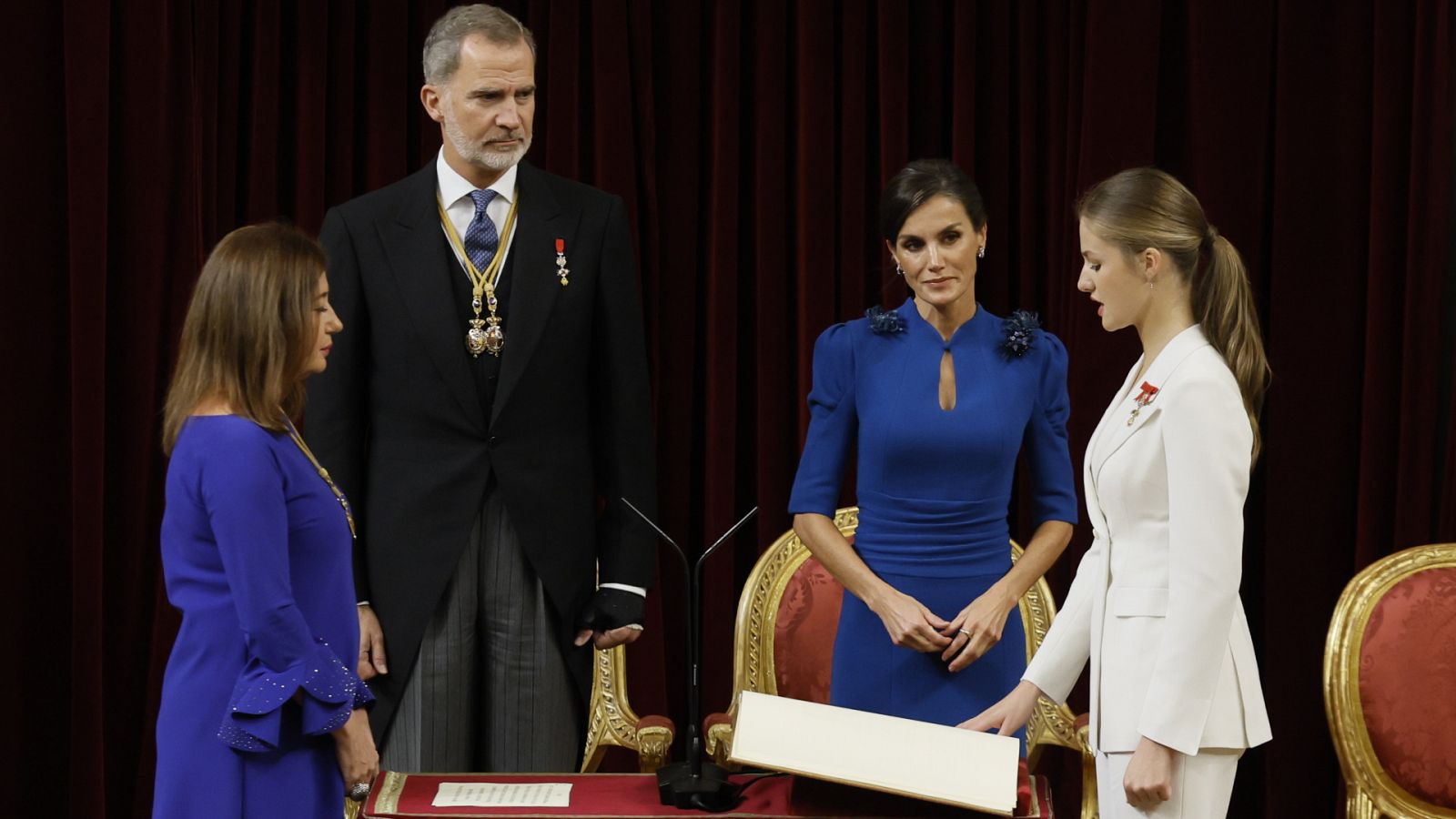 Especial informativo - Jura de la Constitución de S.A.R. la Princesa de Asturias