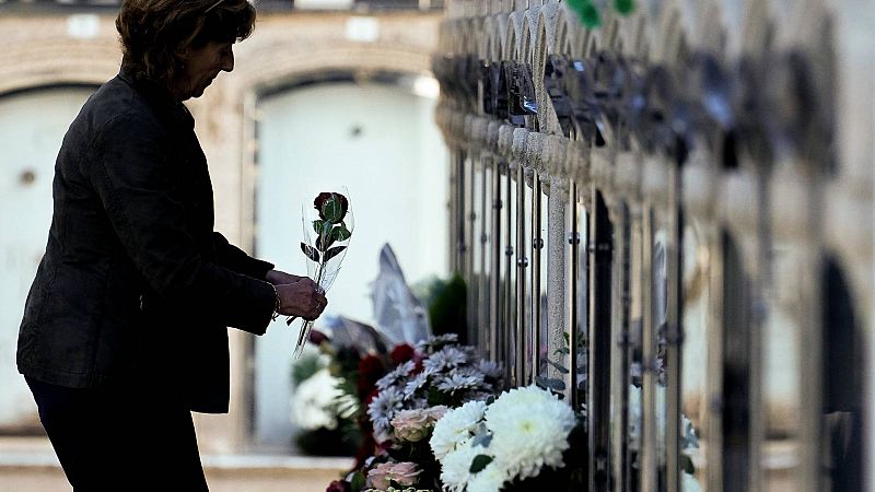 El llamado 'seguro de los muertos' evoluciona, pero se sigue pagando: cubre 6 de cada 10 servicios funerarios 