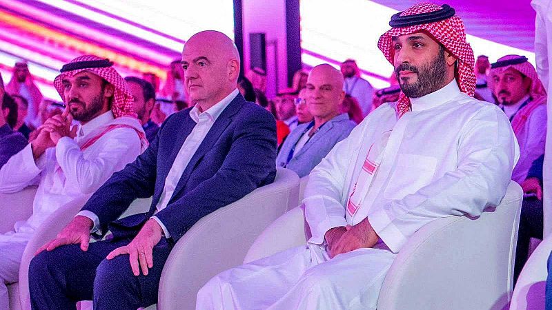 Arabia Saudí organizará el Mundial de 2034 al ser la única candidata de la FIFA -- Ver ahora en RTVE Play