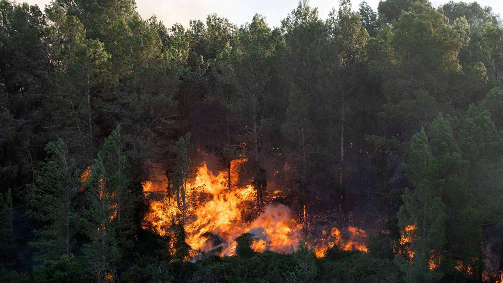 La UME no descarta nuevas evacuaciones para proteger a la población