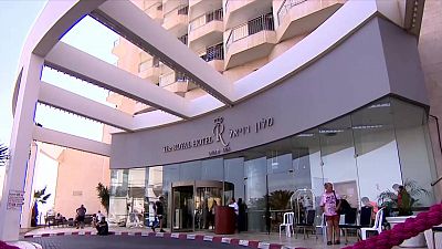 Hoteles del Mar Muerto acogen a miles de desplazados israelís
