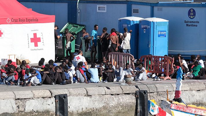 Telediario Fin de Semana - Más de 500 migrantes llegan a El Hierro en cuatro cayucos