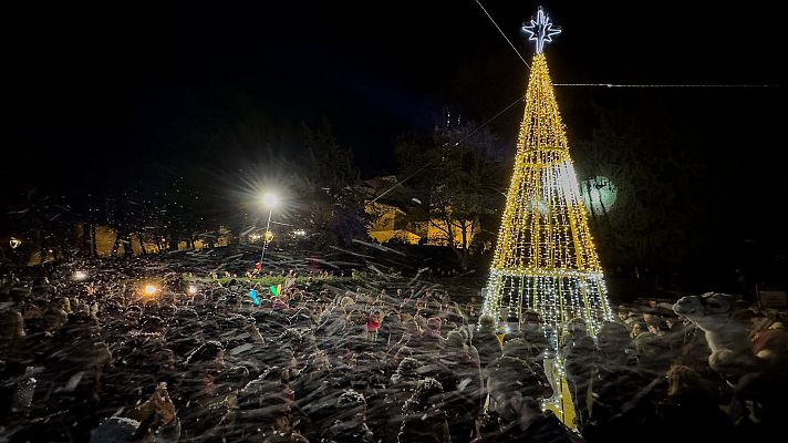 Telediario 2 - La campaña navideña se adelanta a noviembre: ¿nos satura o funciona la estrategia?