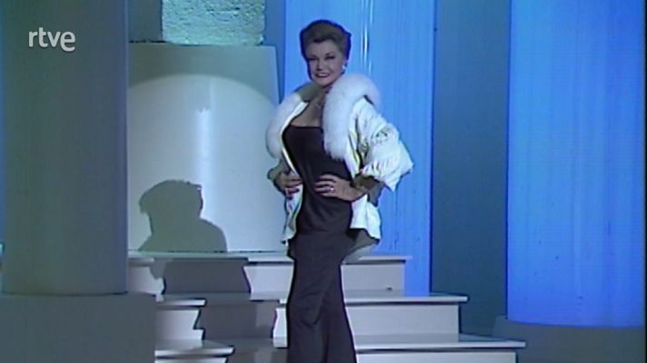 Más estrellas que en el cielo - Lina Morgan y Esther Williams