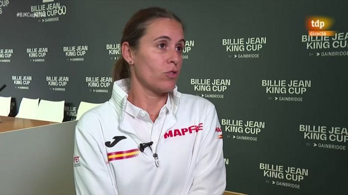 Anabel Medina: "Estamos entrenando el dobles con las cinco jugadoras"