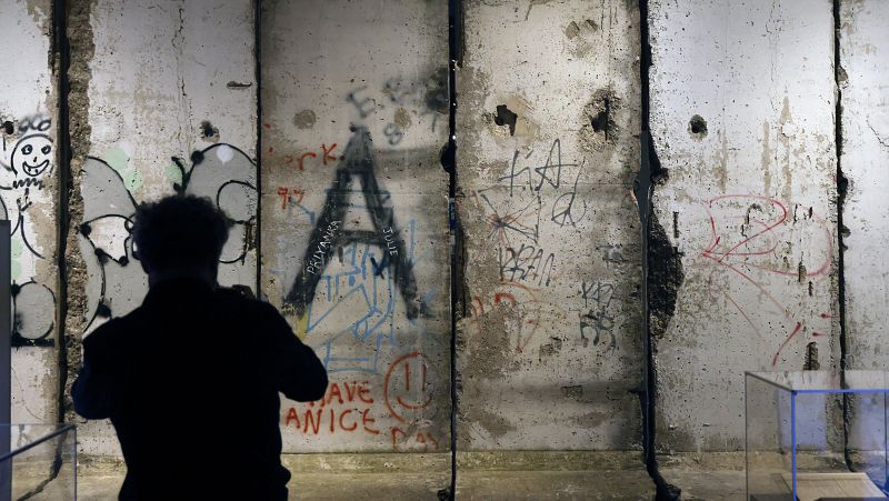 Se estrena en Madrid la muestra intinerante 'El Muro de Berlín. Un mundo dividido'