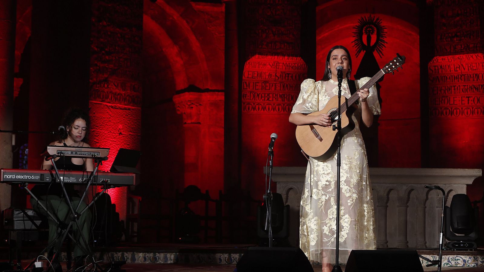 Valeria Castro, de La Palma a los Latin Grammy cuidando 'La Raíz'