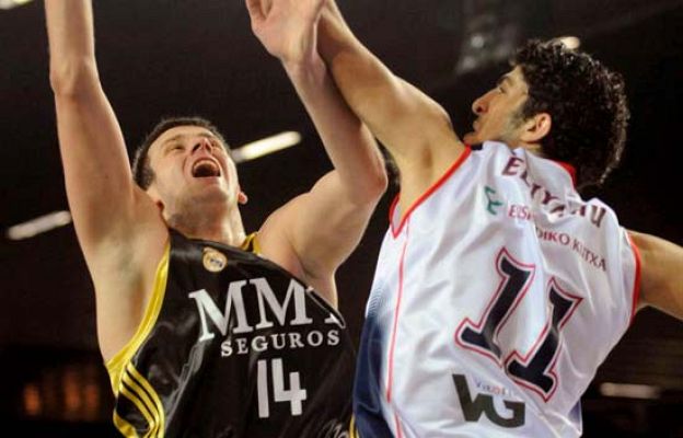 Baloncesto en RTVE - Caja Laboral 50-78 Real Madrid