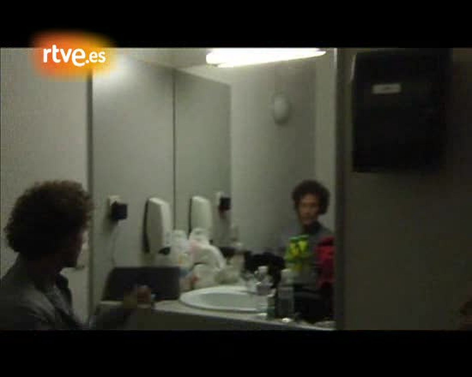 Eurovisión 2010 - Daniel Diges meditando - Eurovisión | Ver