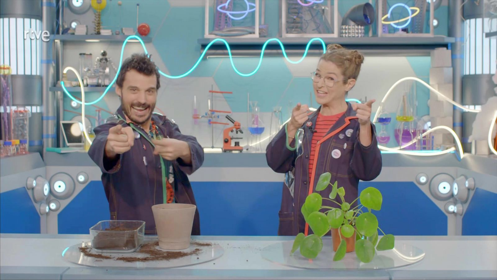 ¿Qué crece más rápido, el pelo o las uñas? - Aprendemos en Clan: El Reto | Ver