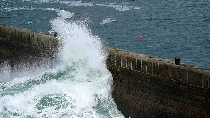 La acción de varios frentes trae fuertes vientos en Galicia y Cantábrico