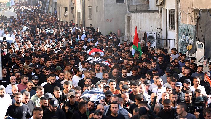 Cientos de palestinos se unen a los funerales por las víctimas de la última incursión israelí en Yenín 