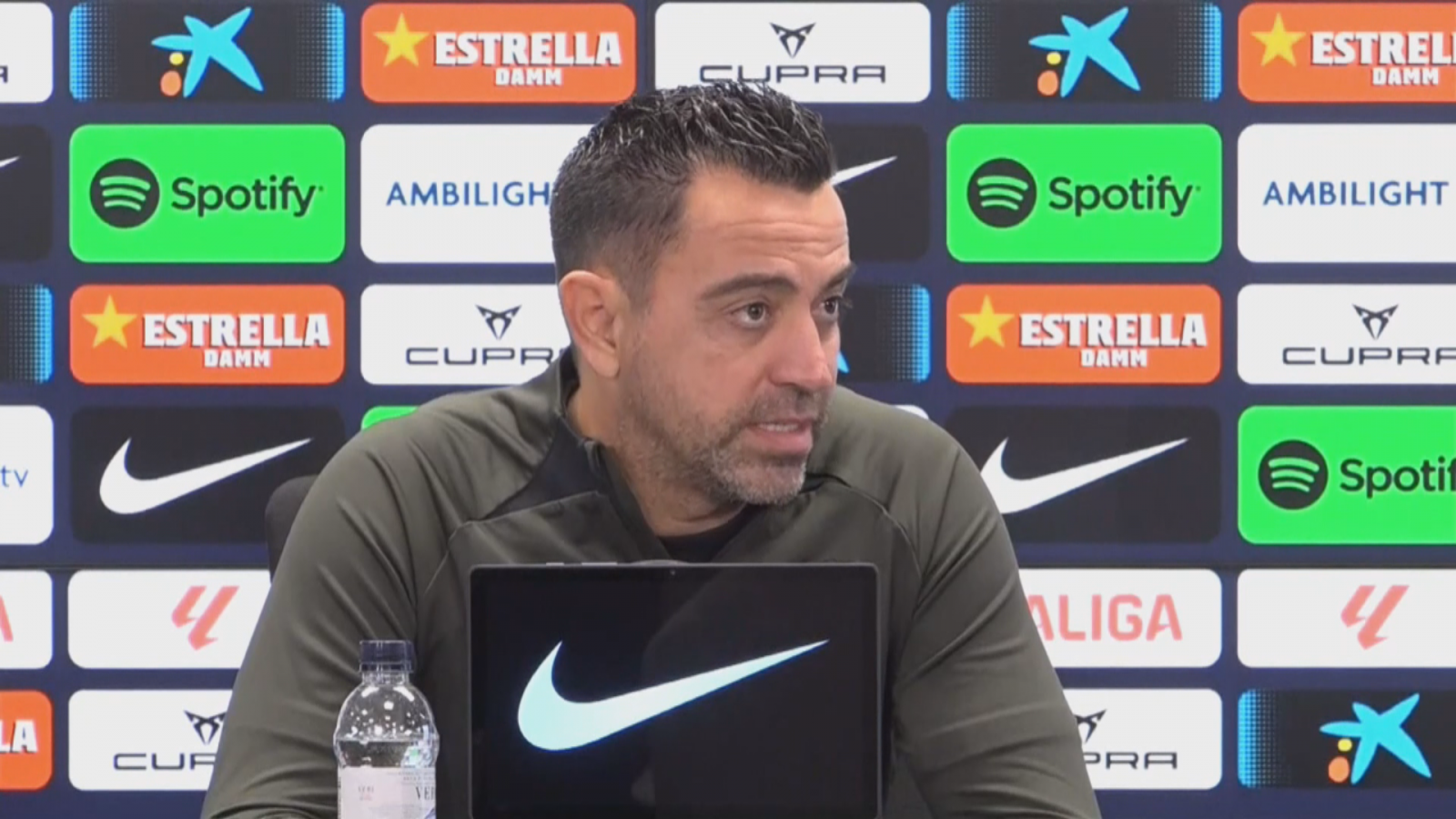 Xavi: Es momento del entrenador y de los jugadores para reaccionar"