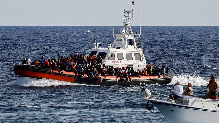 Telediario 1 - Crisis migratoria en Europa: Italia recibe al doble de migrantes que hace un año
