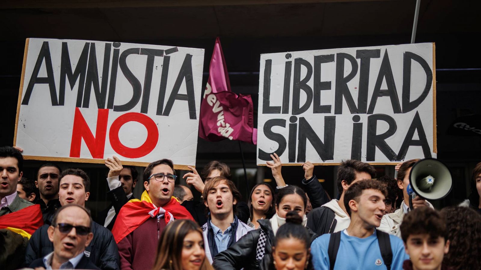 La ofensiva contra la amnistía continúa a 24 horas de la investidura