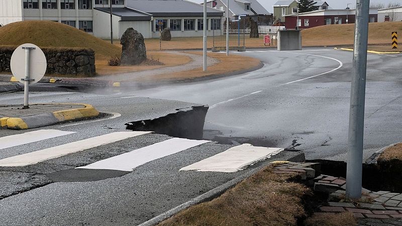 Islandia registra más de 700 terremotos en horas y la probabilidad de una erupción volcánica es alta