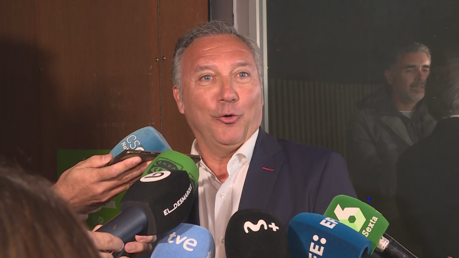 Medina Cantalejo no cree que los árbitros y los entrenadores en activo puedan ser amigos: "En la batalla, cada uno en su sitio" -- Ver ahora en RTVE Play