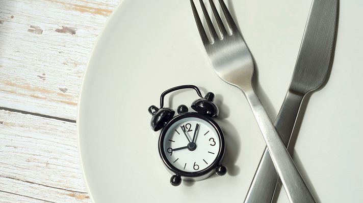 Telediario 2 - ¿Es beneficioso el ayuno intermitente?
