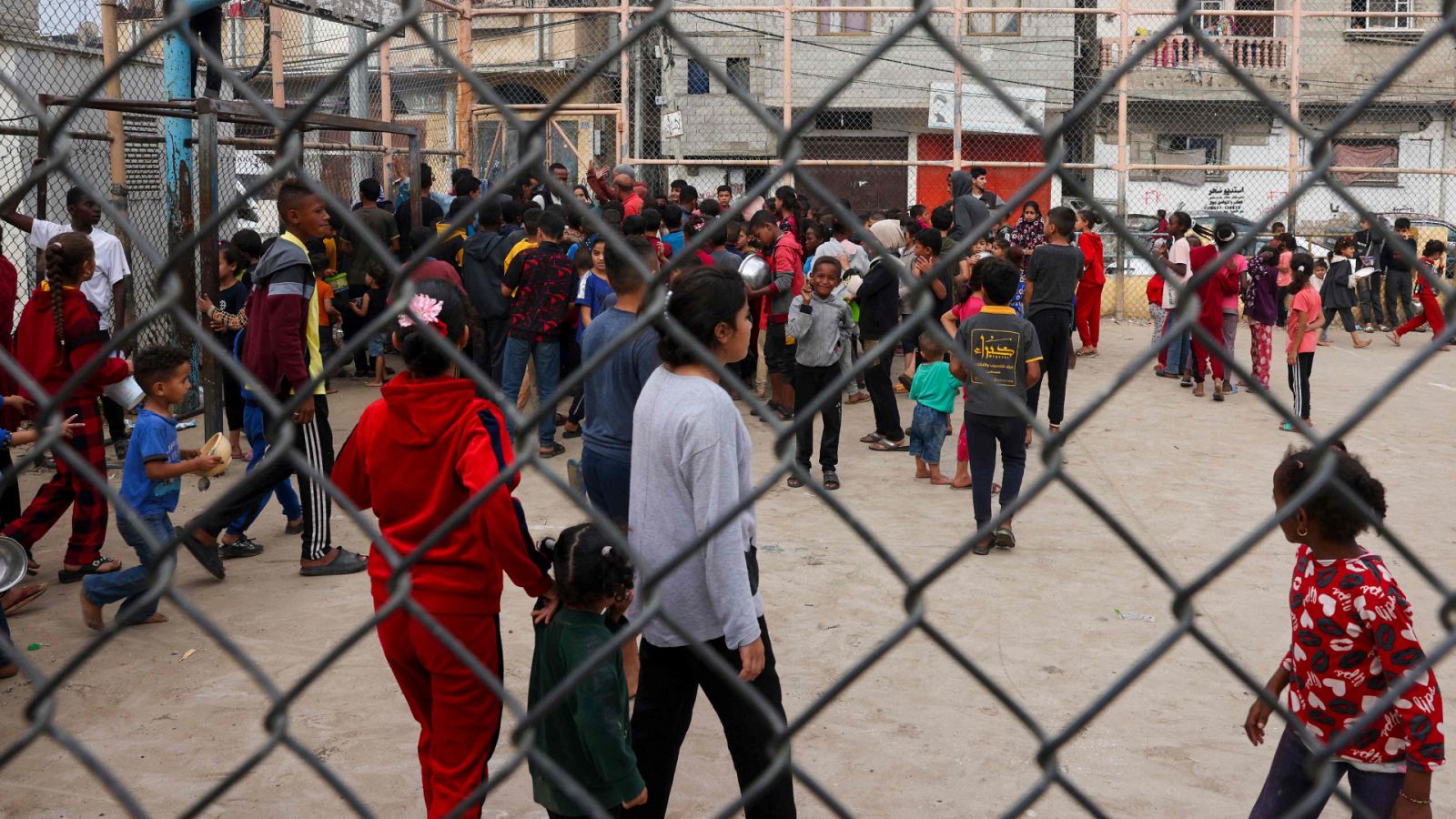 Decenas de menores, entre los 114 españoles evacuados de Gaza | Ver