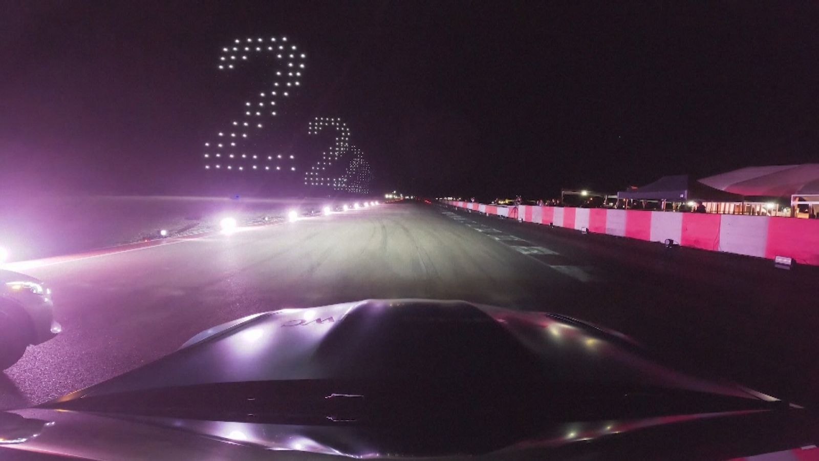 Hamilton y Rusell prueban el circuito 'Speedrace' del GP de Las Vegas - ver ahora