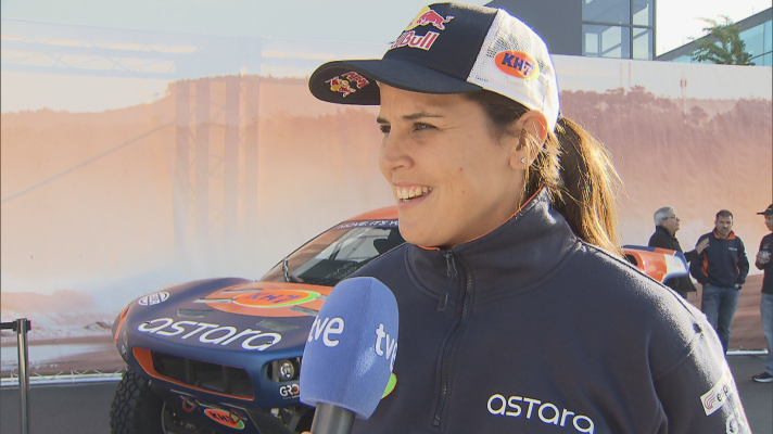  - Laia Sanz: "Vamos todos más preparados y con ganas de disfrutar un Dakar sin problemas"