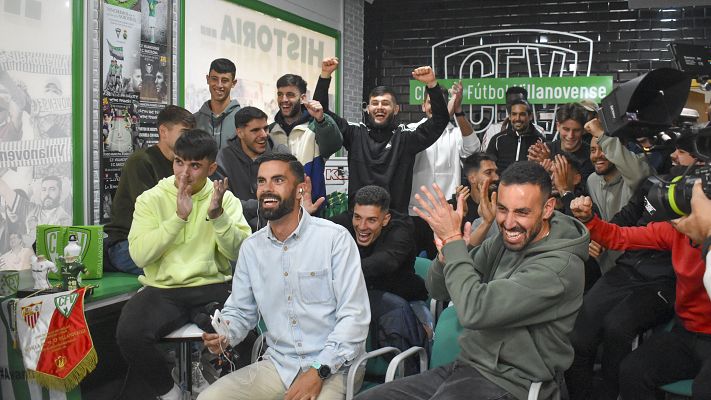 Telediario 2 - Las reacciones al sorteo de Copa del Rey: Astorga, Arosa y Cayón se llevan el premio 'gordo'