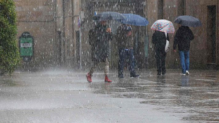 Tiempo anticiclónico, con precipitaciones en el norte peninsular, más intensas en Galicia    