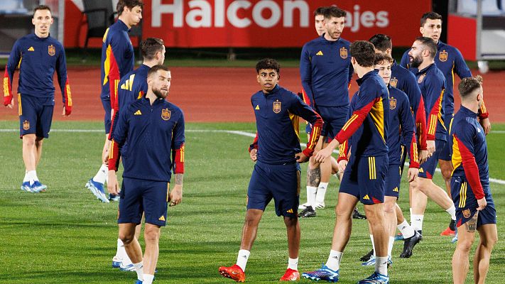 Telediario 1 - España se mide a Chipre en Limasol