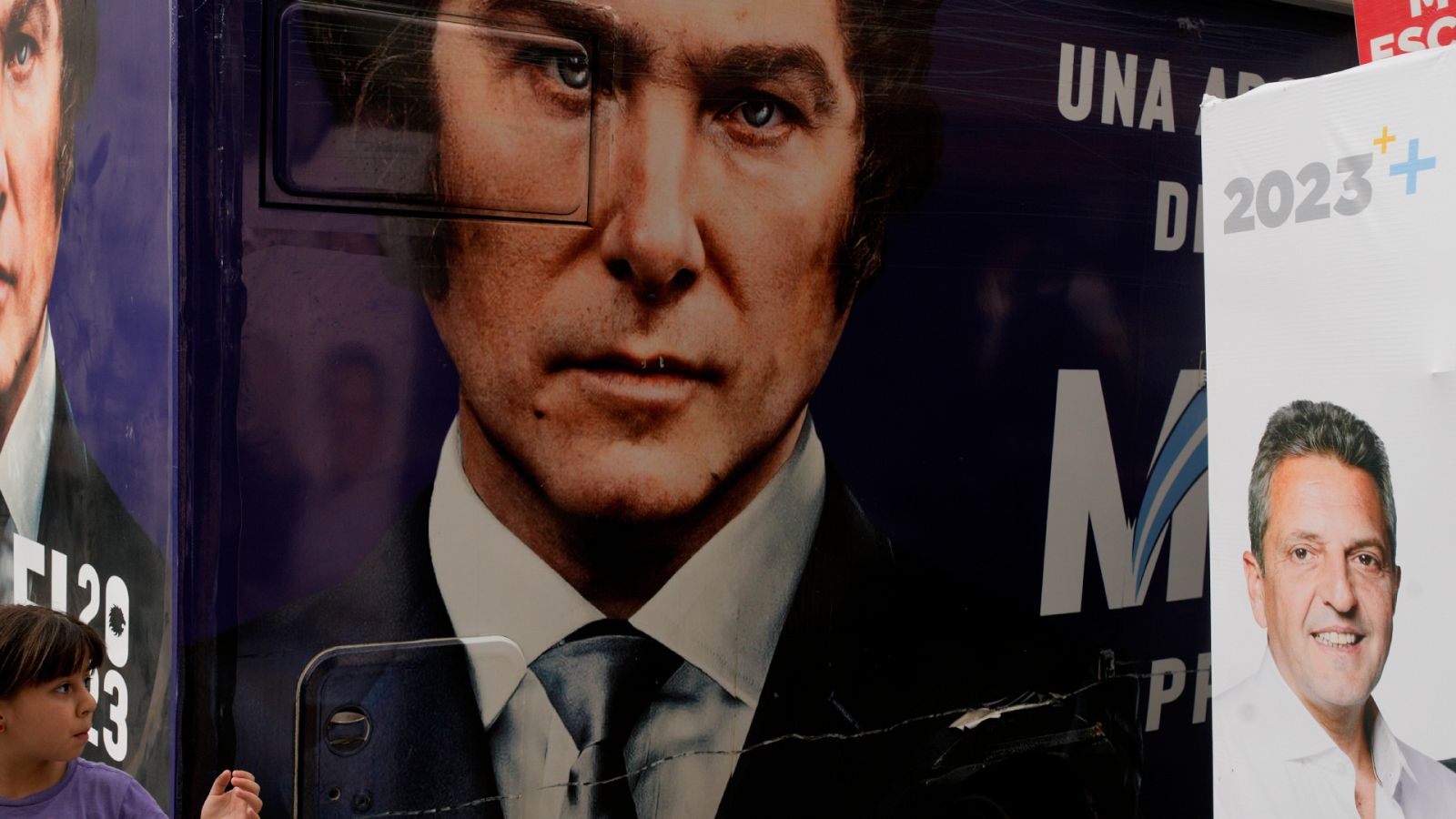 Milei y Massa celebran los últimos actos de campaña antes de las elecciones