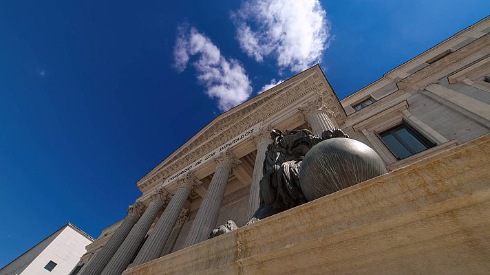 Telediario 1 - La Ley para la Reforma Política, que sirvió de puente hacia la democracia actual, cumple 47 años desde su aprobación