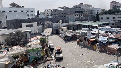 Muchos pacientes y sanitarios abandonan el hospital Al Shifa