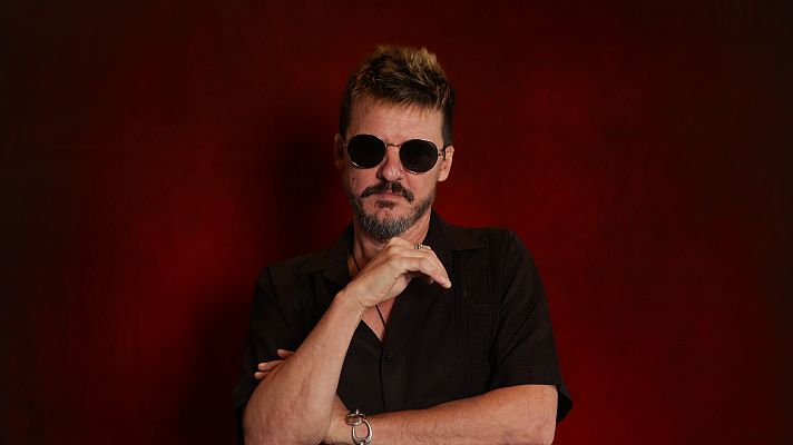 Telediario Fin de Semana - Coque Malla, música para un final