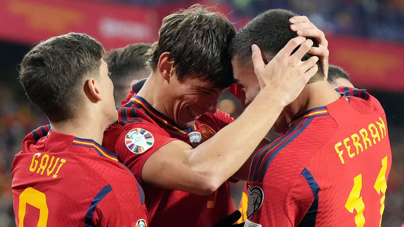 El central de la Real Sociedad se estrenó como goleador de la selección con un cabezazo ante Georgia El central de la Real Sociedad se estrenó como goleador de la selección con un cabezazo ante Georgia