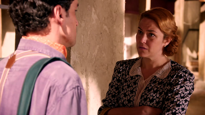 Salón de té La Moderna - Antonia ha empeñado los anillos de su boda con Ramón