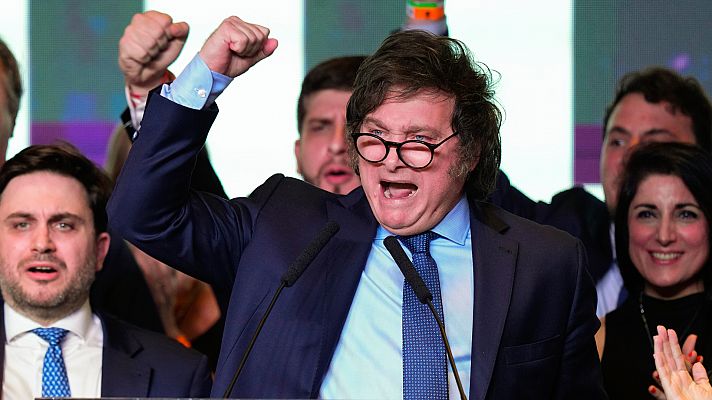 Telediario 1 - El perfil excéntrico de Milei convenció a los votantes en Argentina